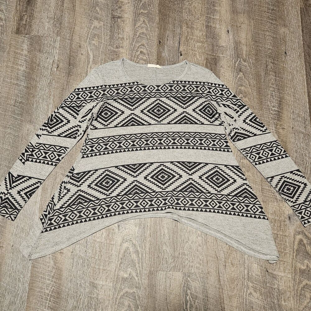 Phil Love Women's Aztec Design Long Sleeve Pullover Shirt Size Large Gray Black